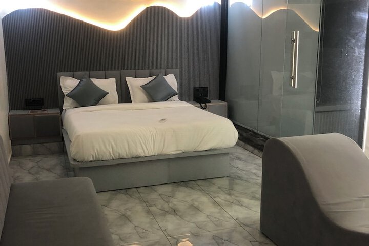 Room 21 of 26