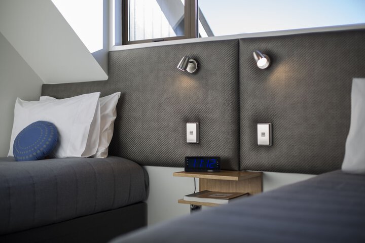 Room 6 of 37