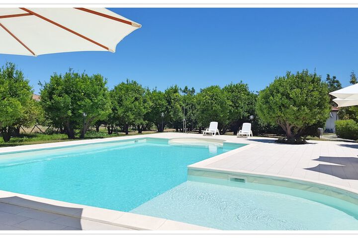 Pool 17 of 26