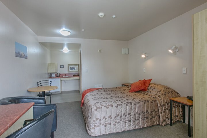 Room 11 of 43