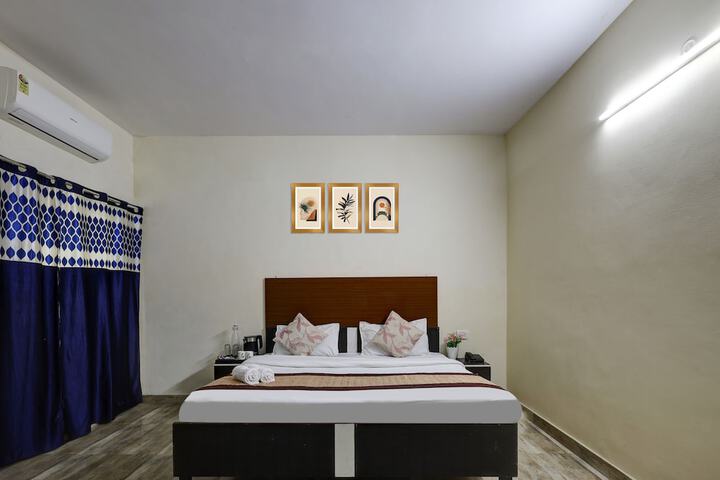 Room 21 of 29