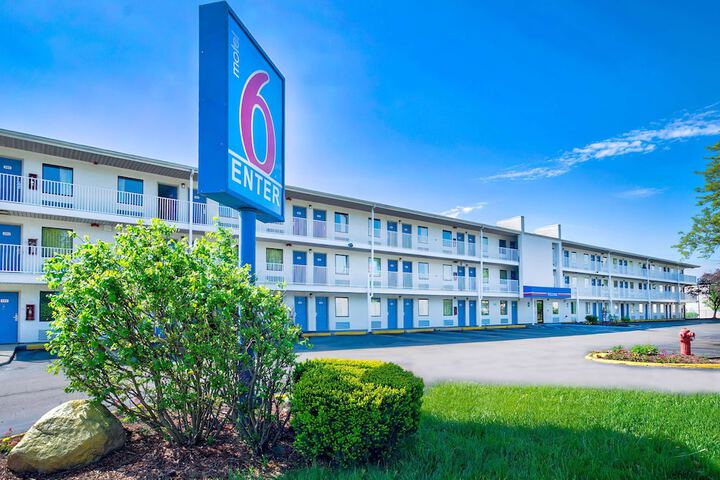 Hotel Entry