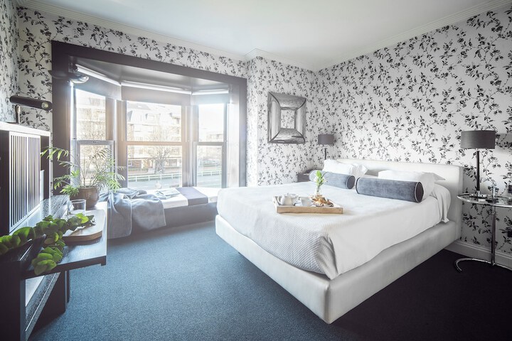 Room 7 of 28