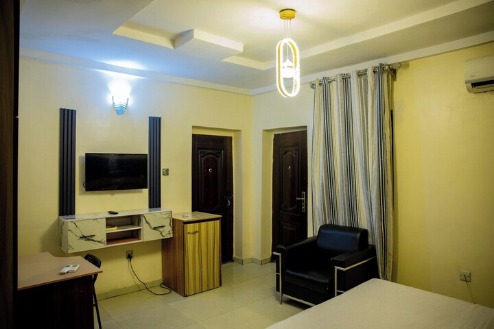 Room 8 of 21