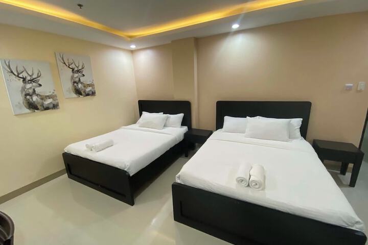 Room 17 of 34