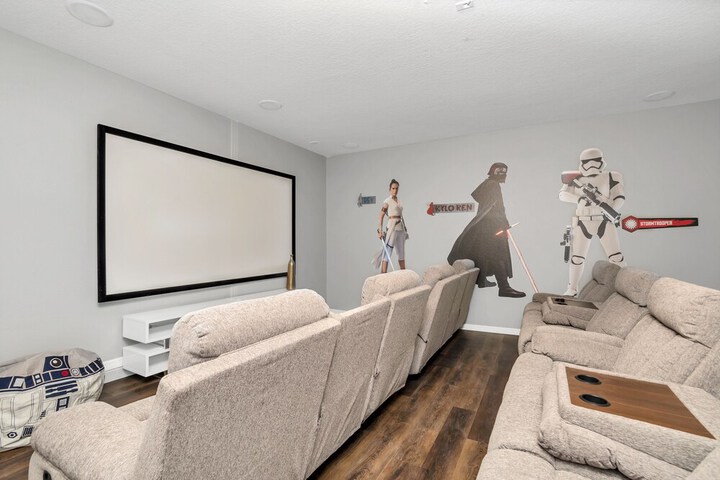Room 46 of 82