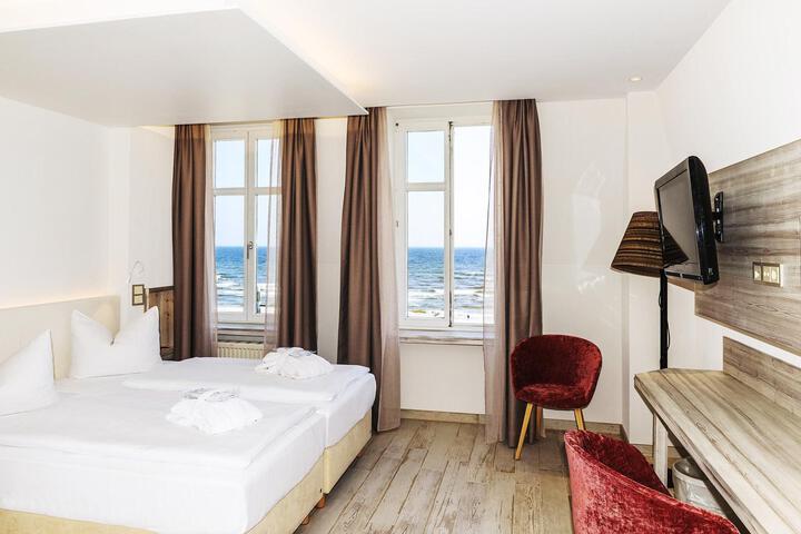 Room 43 of 62