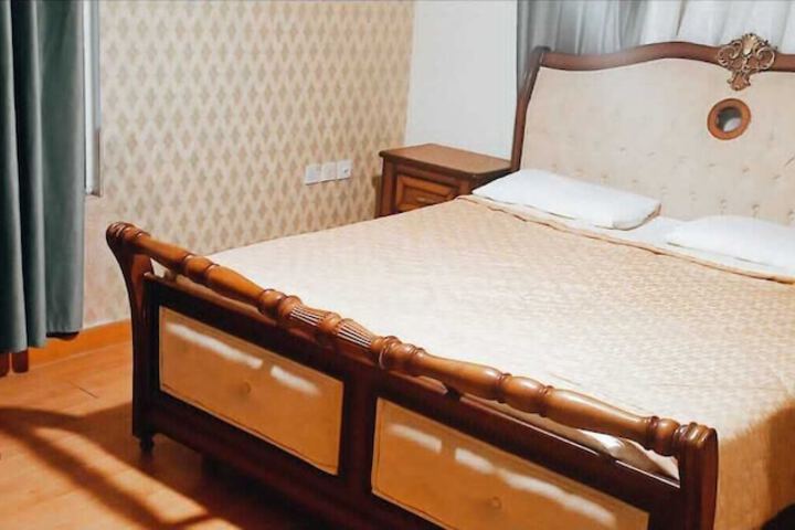 Room 27 of 50