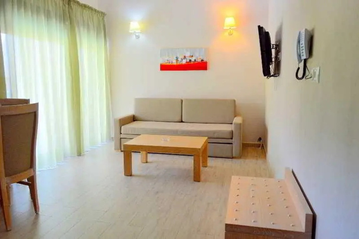 Room 2 of 17
