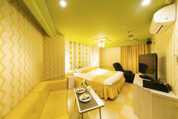 Room 7 of 49