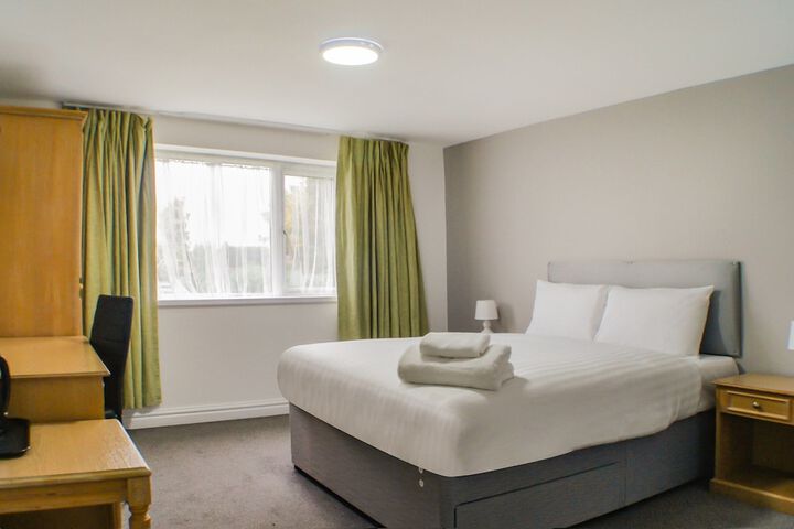 Room 10 of 25