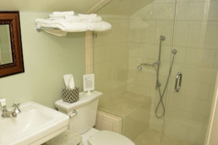 Room 154 of 252