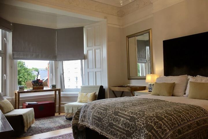Room 12 of 96
