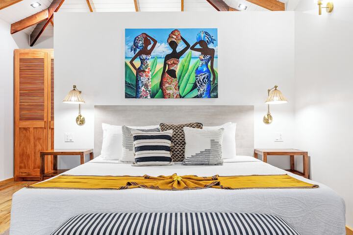 Room 32 of 106