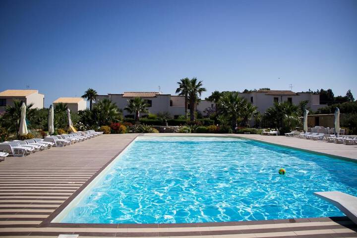 Hotel Pool