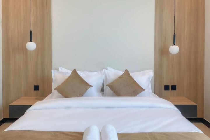 Room 4 of 30