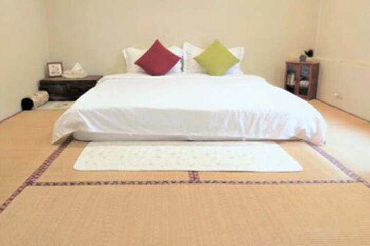 Room 16 of 37
