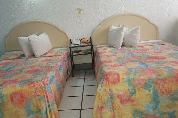 Room 4 of 53