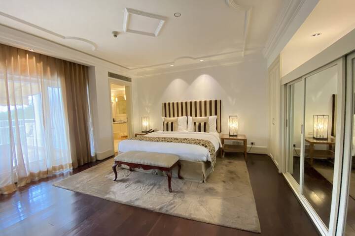 Room 59 of 159