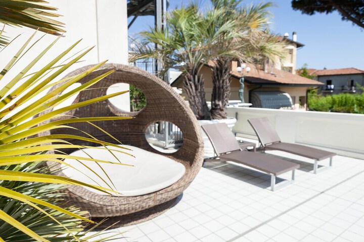 Pool 83 of 119