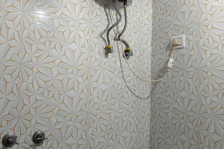 Room 16 of 31