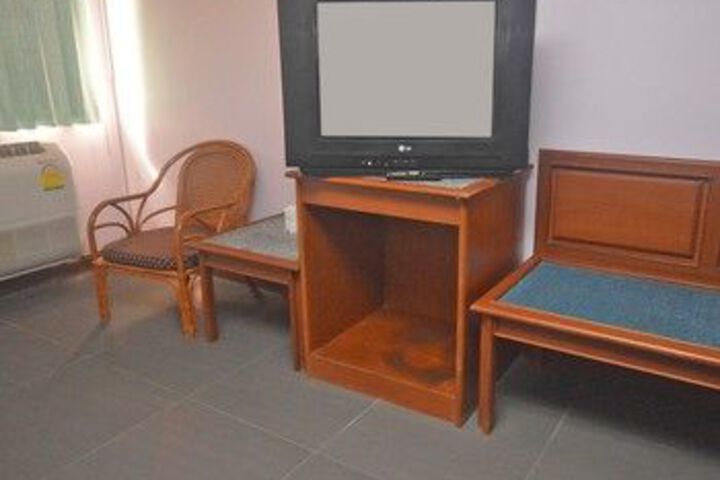 Room 10 of 23