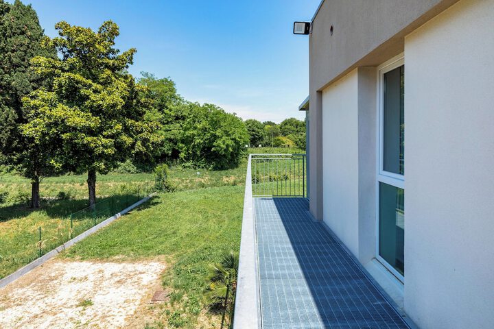 Terrace/Patio 8 of 19