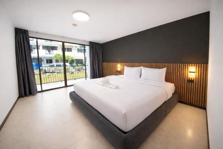 Room 3 of 39