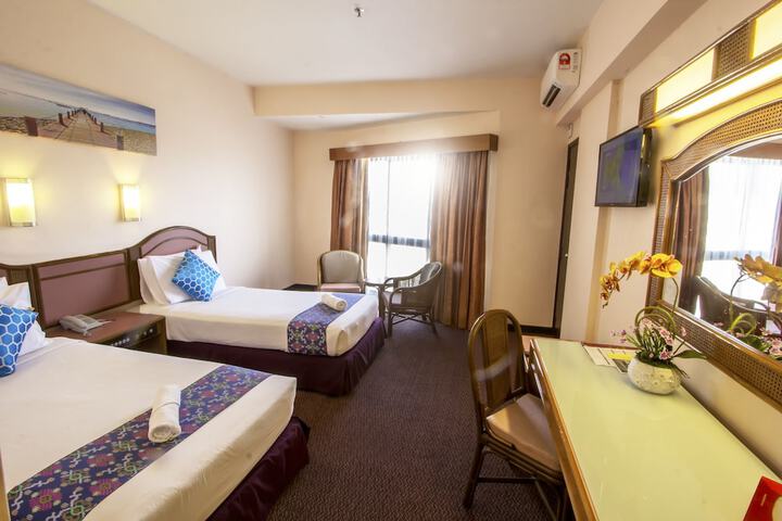 Room 19 of 38