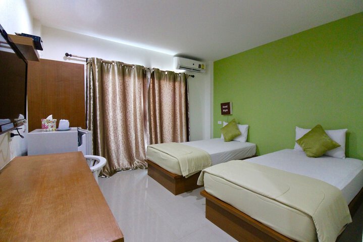 Room 21 of 48