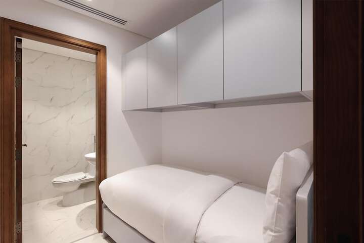 Room 12 of 125