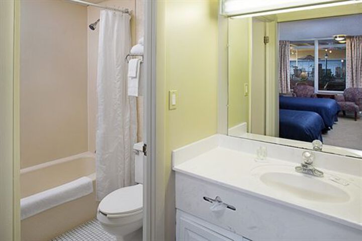 Room 8 of 24