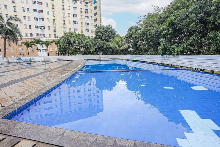 Pool 20 of 27