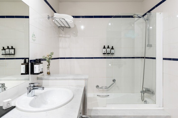 Bath Interior