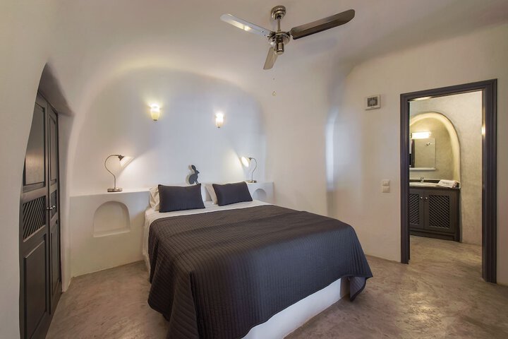 Room 12 of 119