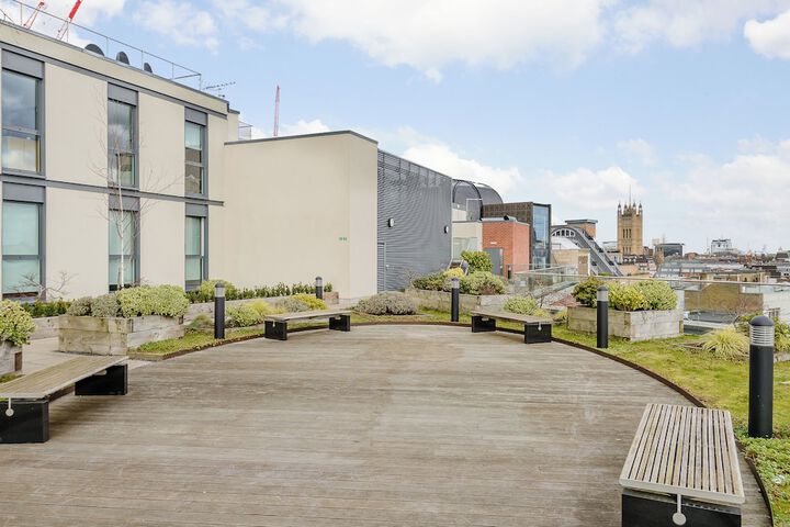 Terrace/Patio 24 of 25