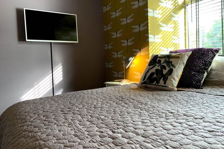 Room 30 of 48