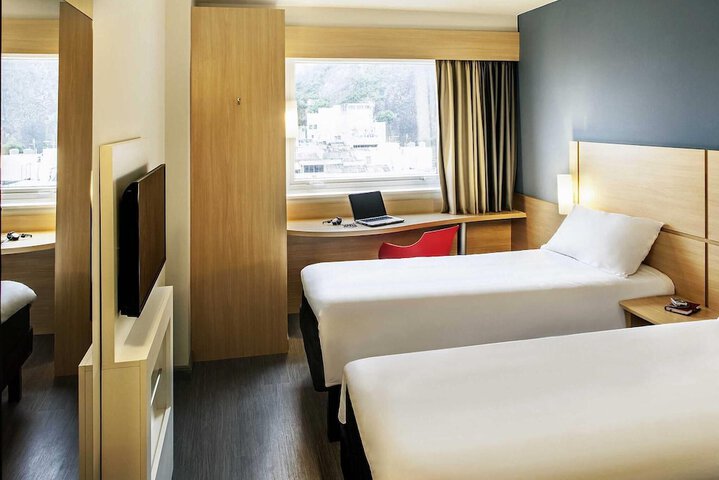 Room 55 of 128