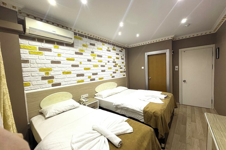 Room 36 of 61