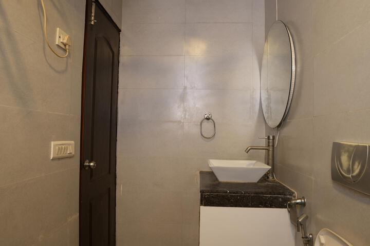 Room 10 of 45