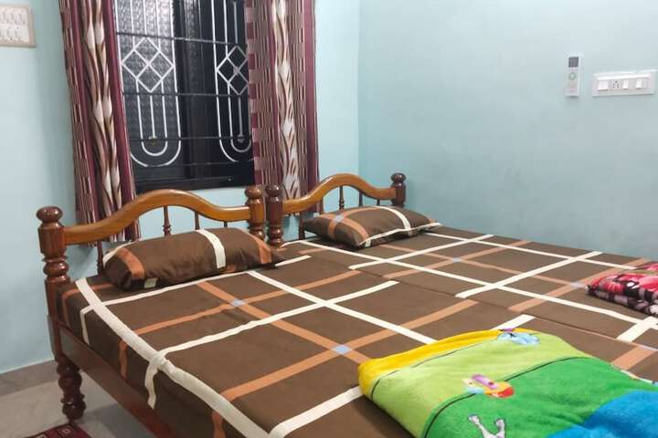 Room 9 of 23
