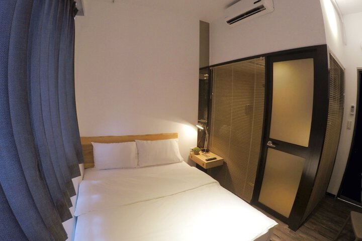 Room 40 of 142