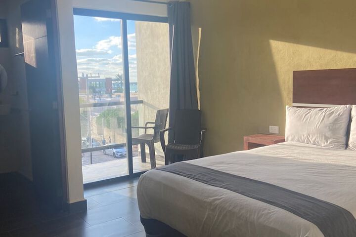 Room 15 of 31