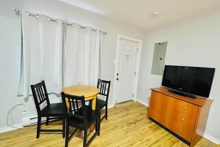 Room 14 of 33