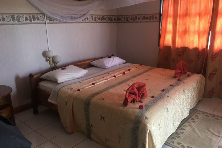 Room 4 of 30