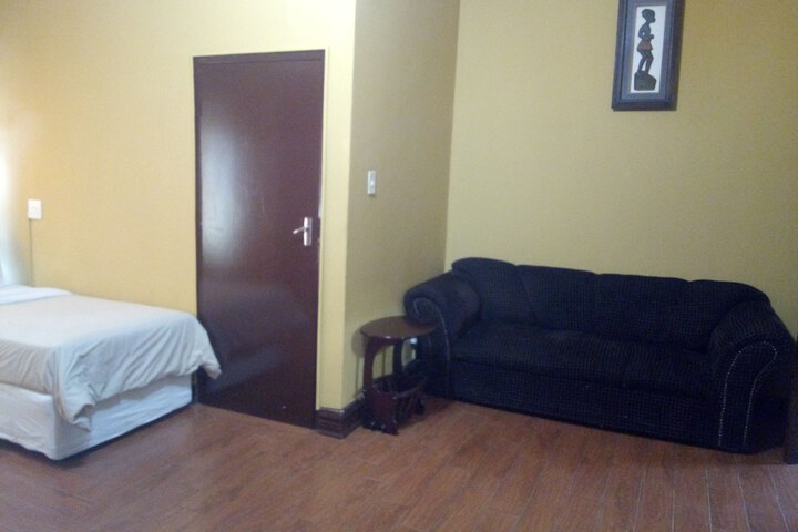 Room 18 of 33