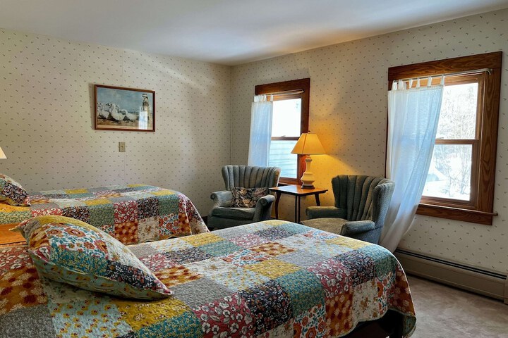 Room 8 of 72