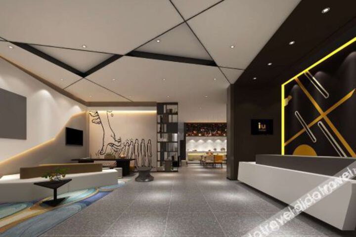 Hotel Interior 10 of 27