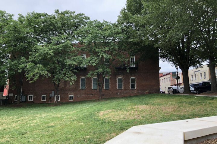 Hotel Exterior 150 of 168