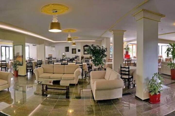 Hotel Interior 6 of 33